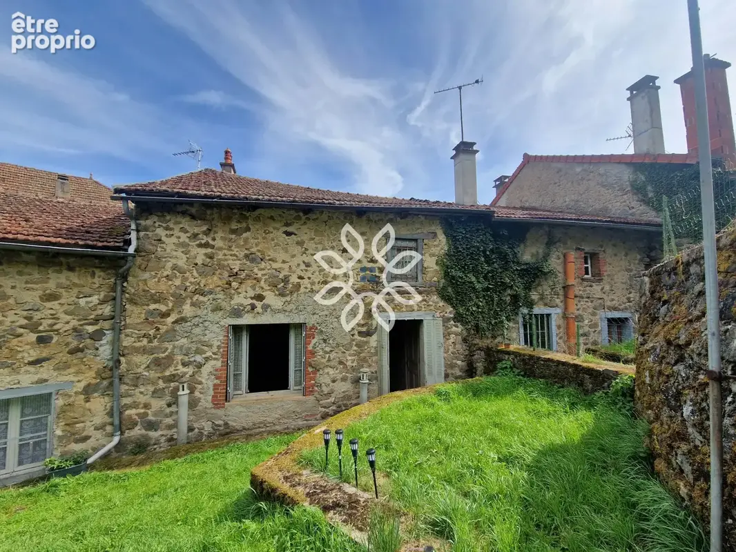 Maison à FERRIERES-SAINT-MARY