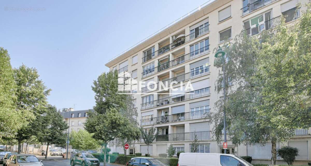 Appartement à MAISONS-ALFORT