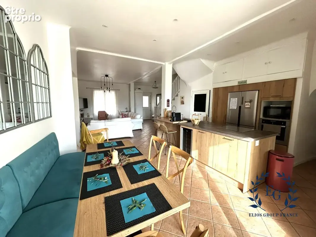 Maison 7 pièces 174 m² à vendre à Pourrieres (83910) - photo 2