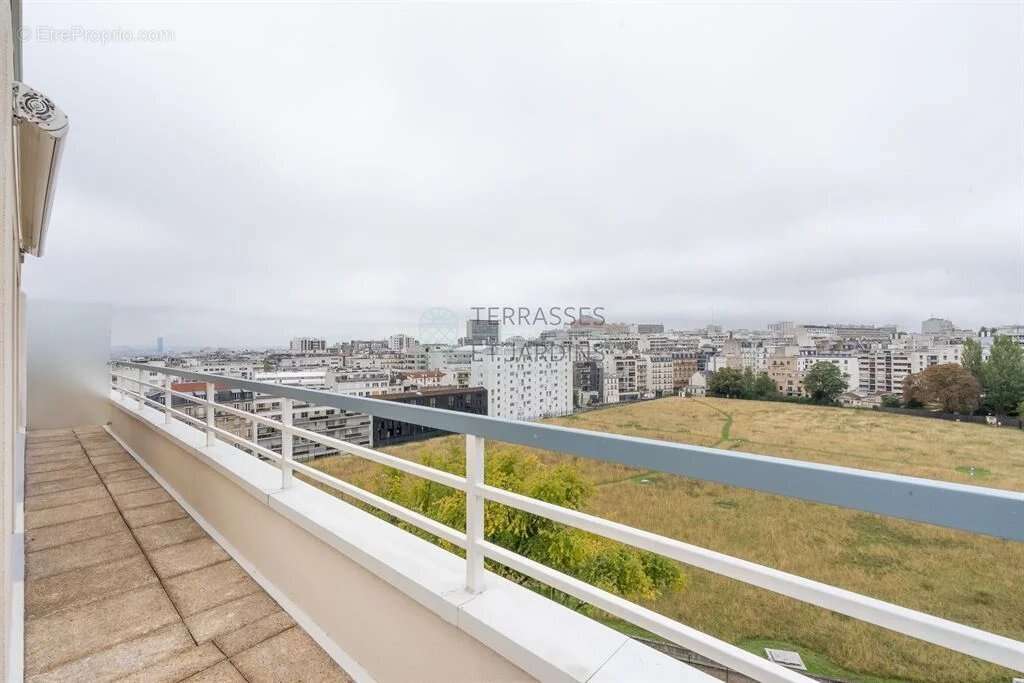 Appartement à PARIS-20E