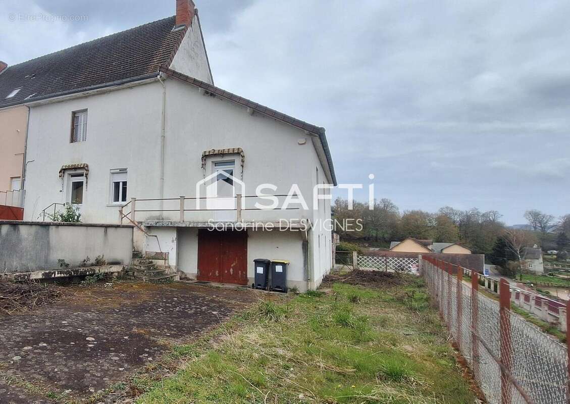 Maison 120 m² à Saint-Symphorien-De-Marmagne  - photo 9