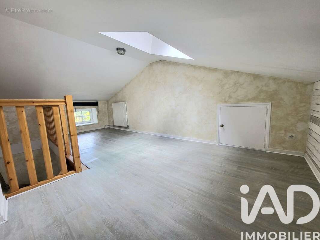 Photo 6 - Appartement à SAINT-JUST-SAINT-RAMBERT