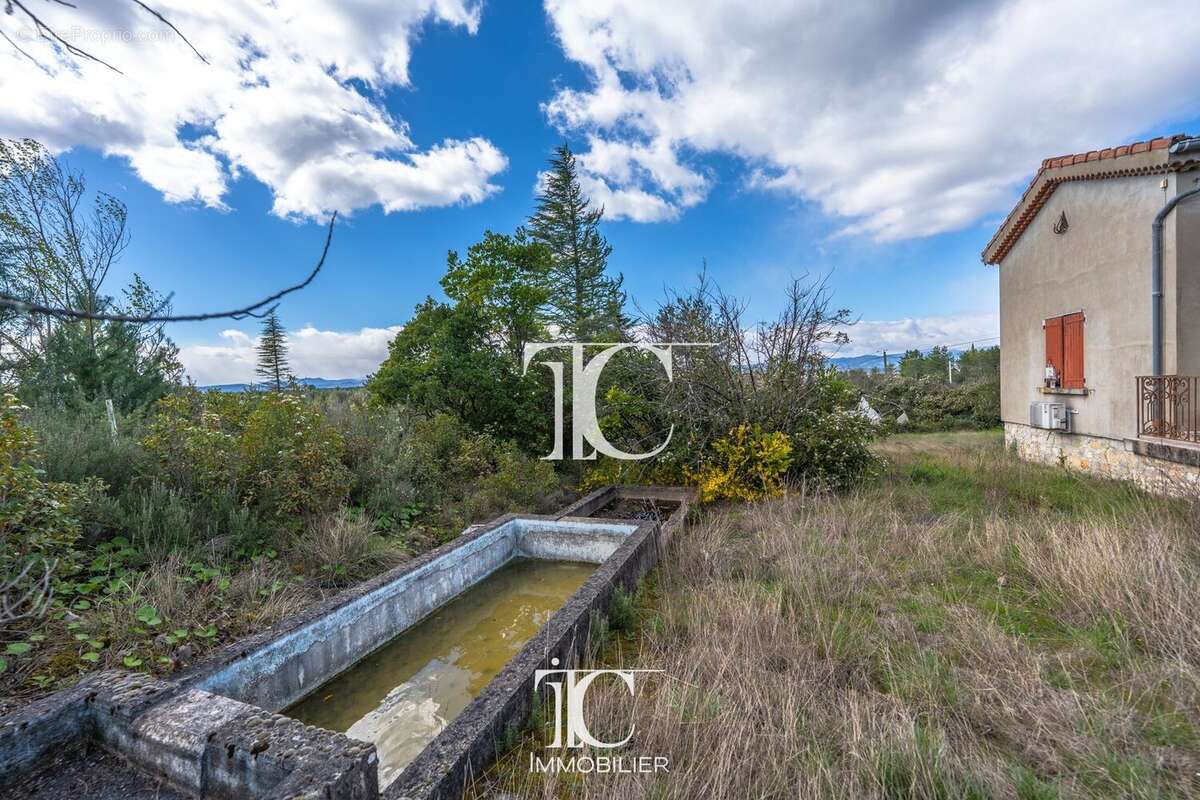 Maison à GROSPIERRES