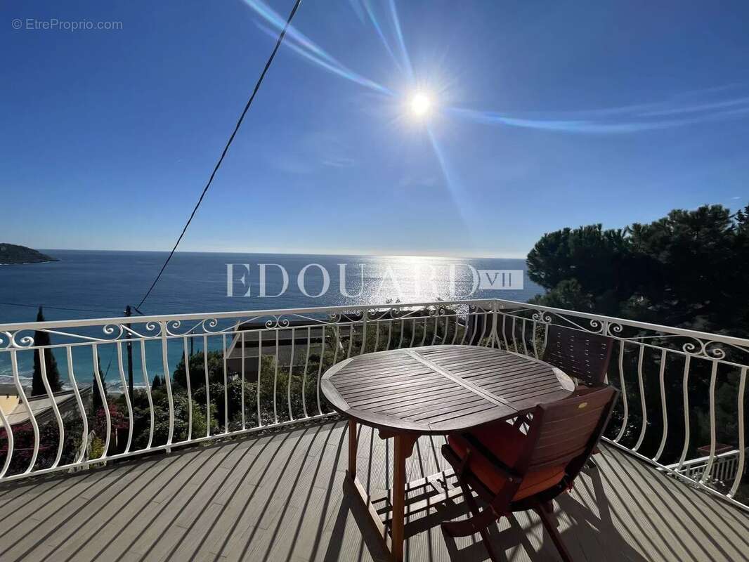 Appartement à ROQUEBRUNE-CAP-MARTIN