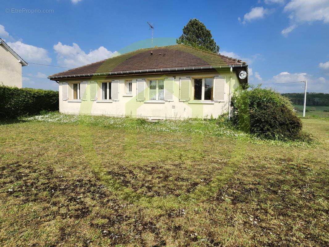 Maison à ELINCOURT-SAINTE-MARGUERITE