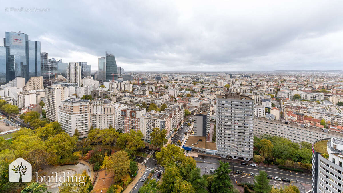 Appartement à COURBEVOIE