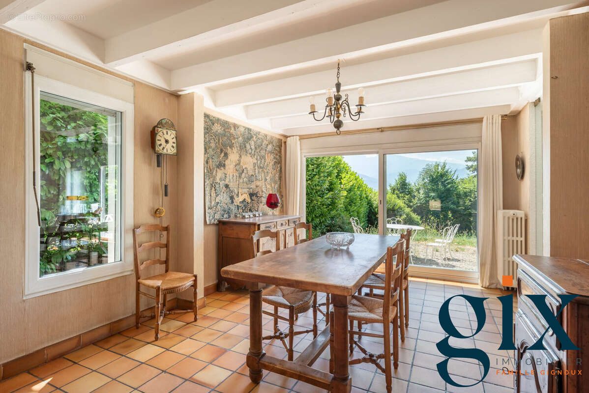 Maison à SAINT-ISMIER