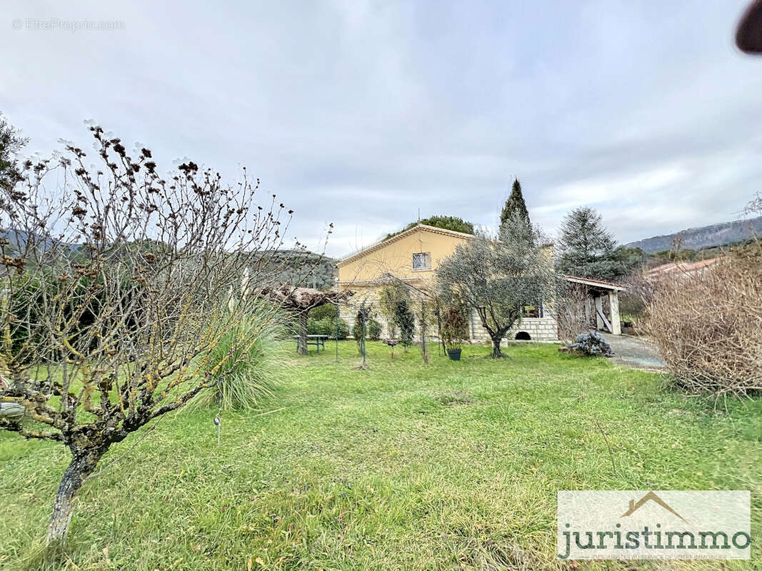 Maison à BUIS-LES-BARONNIES
