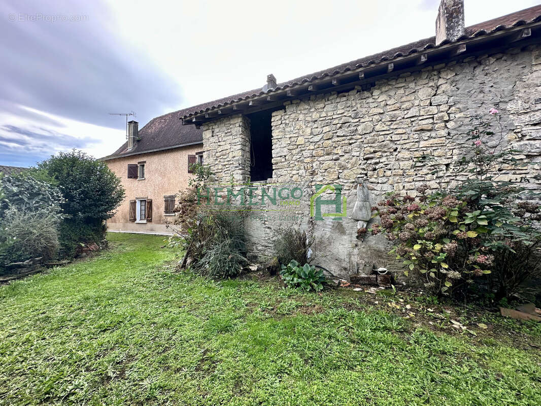 Maison à AUTEVIELLE-SAINT-MARTIN-BIDEREN