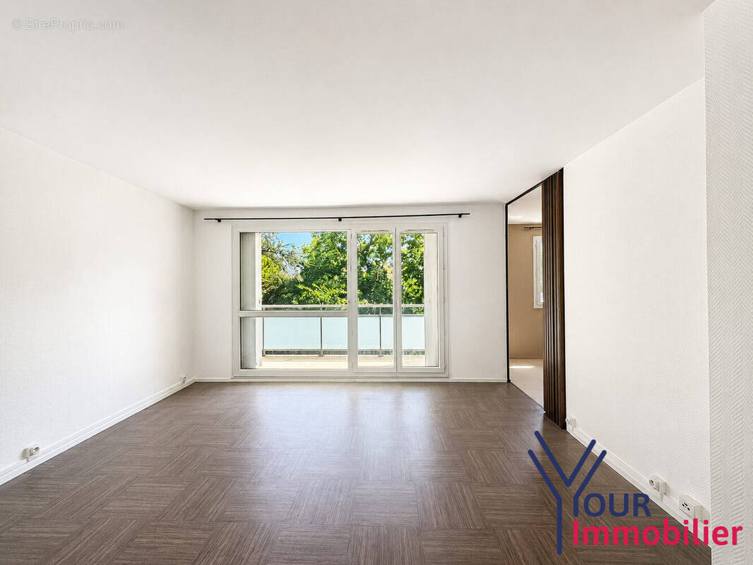 Appartement à GRIGNY