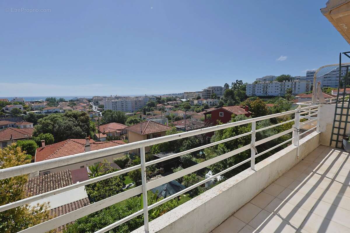 Antibes – Vue Mer Exceptionnelle  3 Pièces 58 m² Traversant - photo 11