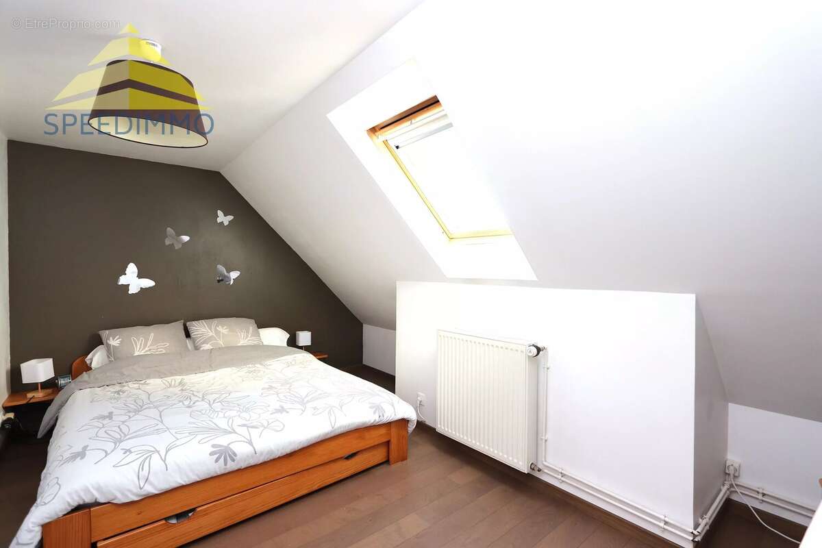 Maison à MANDRES-LES-ROSES