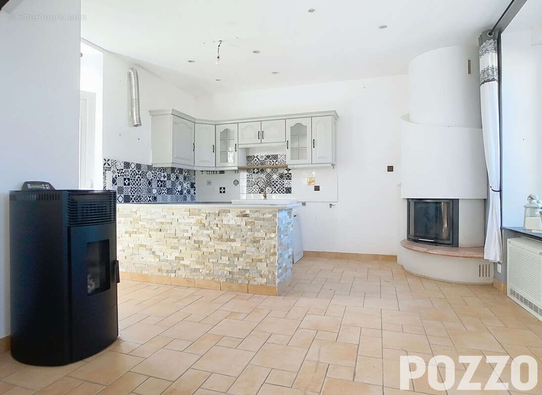 A vendre - maison de ville a pontorson - photo 3