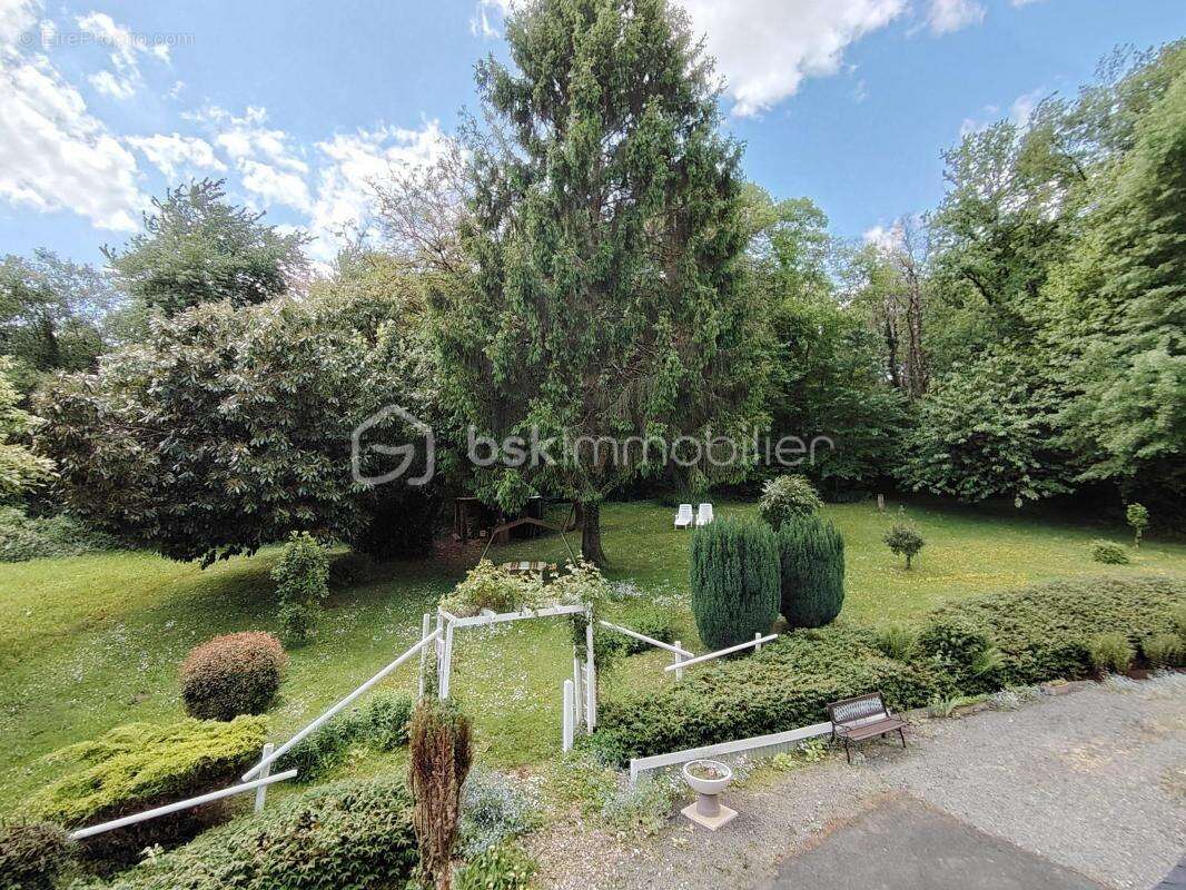 Maison de charme en campagne à Chenu – Tranquillité et vues dégagées garanties ! - photo 17