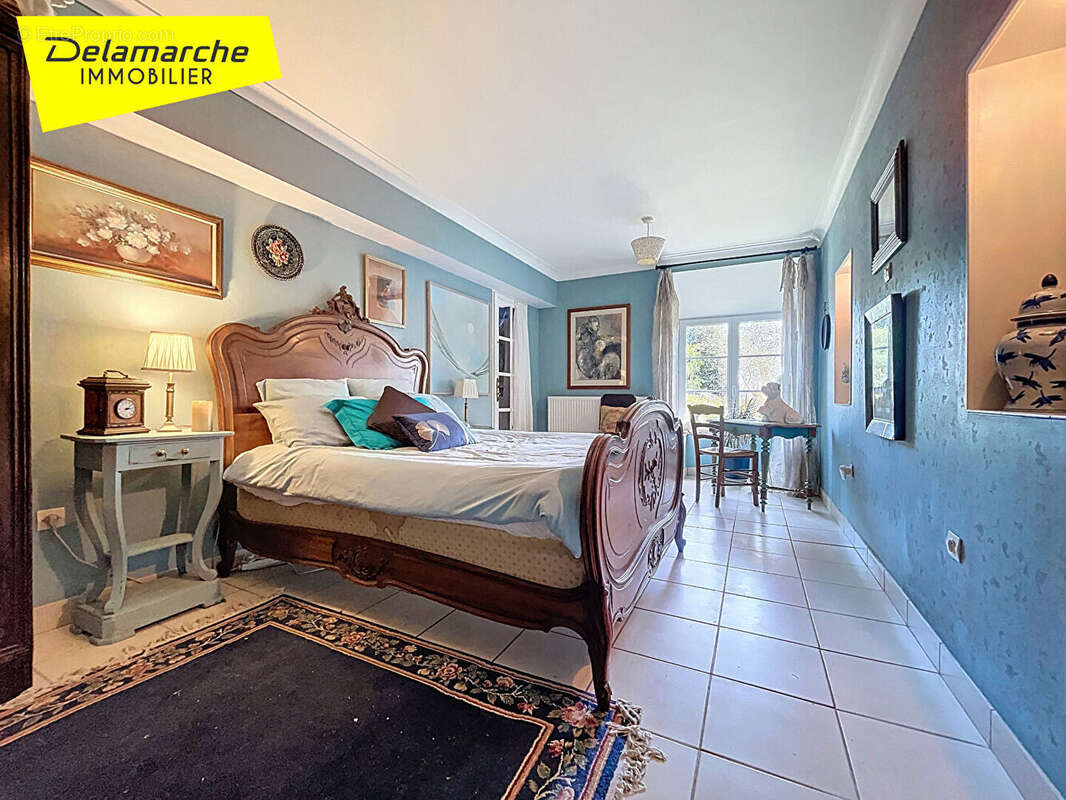 Maison à SAINT-HILAIRE-DU-HARCOUET