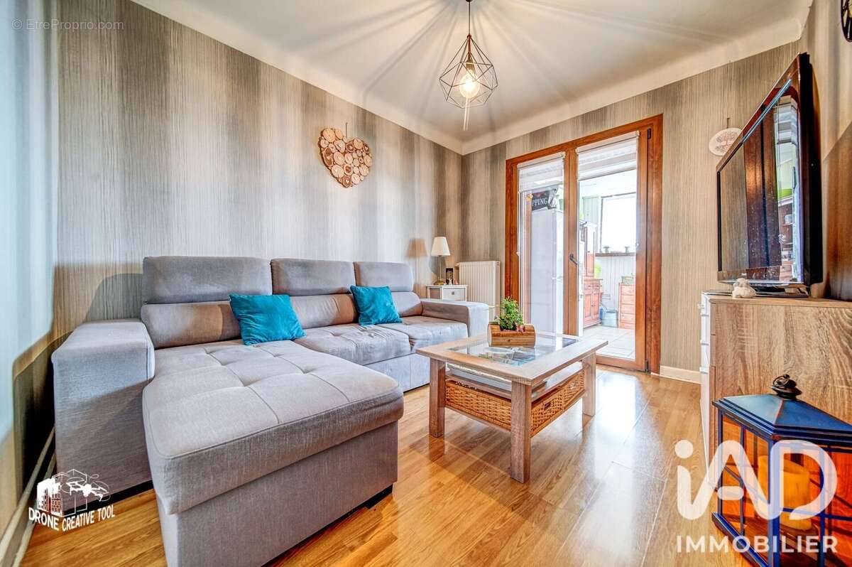 Photo 2 - Appartement à VITRY-SUR-ORNE