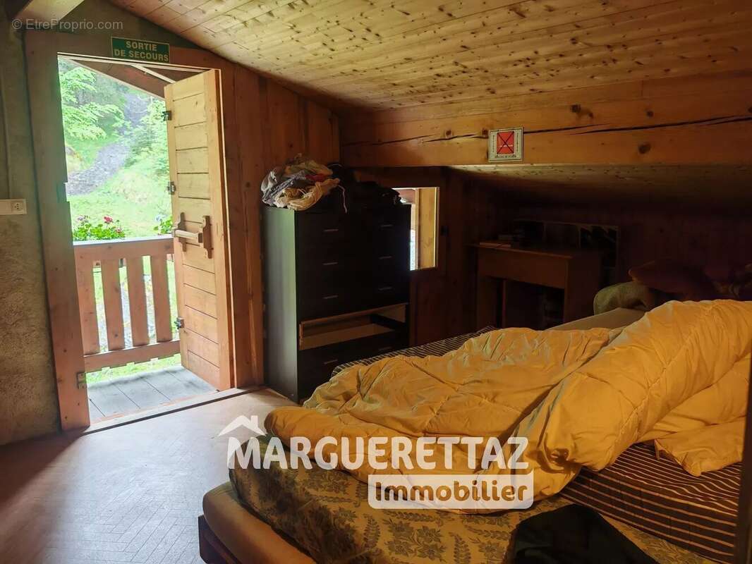 Commerce à SIXT-FER-A-CHEVAL