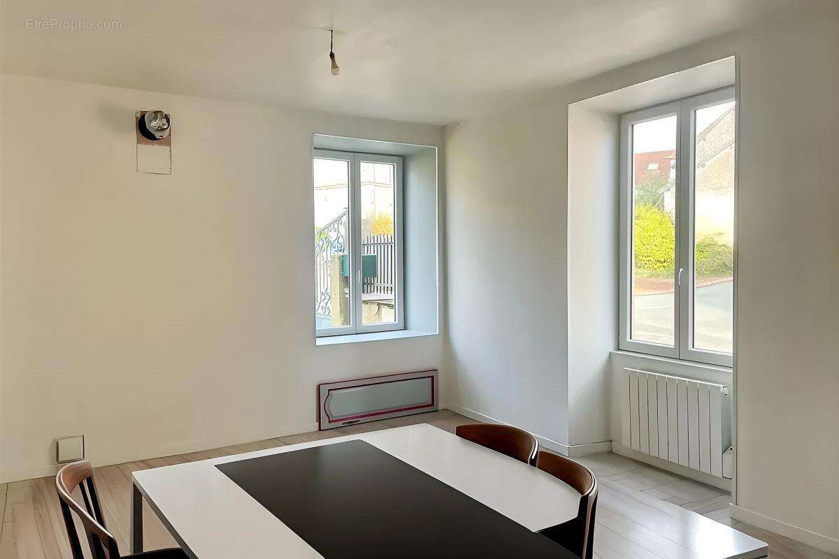 Maison de caractère dans un corps de ferme avec potentiel in - photo 4