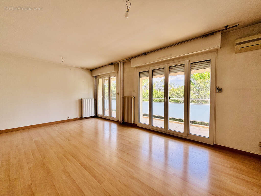 Appartement à MARSEILLE-8E