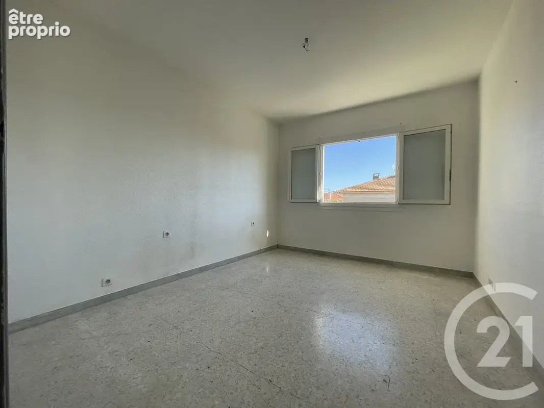 Appartement 5 pièces 147 m² à vendre à Saint-Laurent-Du-Var (06700) - photo 4