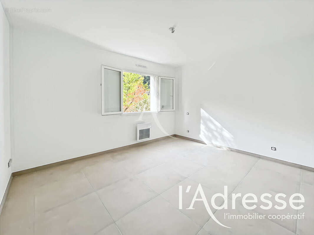 Maison Aubagne - 4 pièces - 93 m2 - photo 3