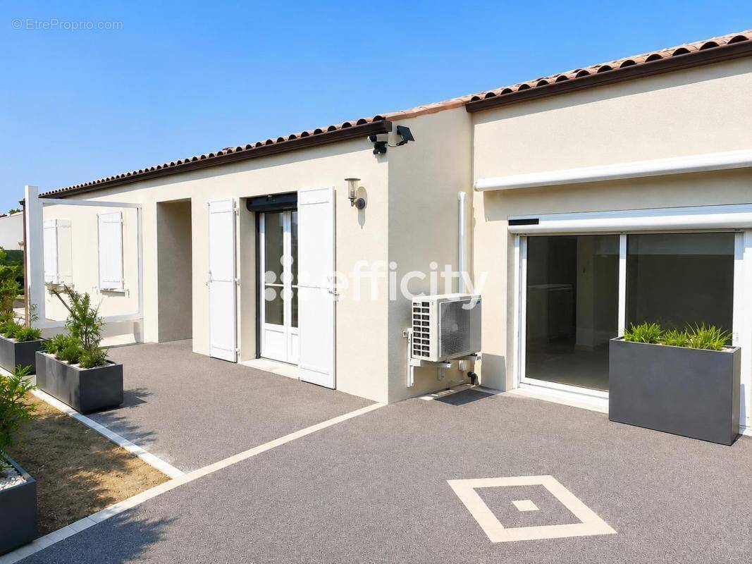 Maison à SEMUSSAC