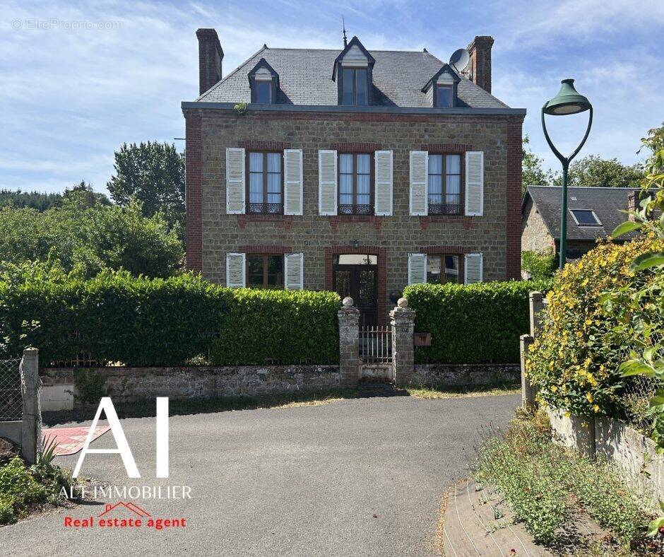 Maison à PONT-D'OUILLY