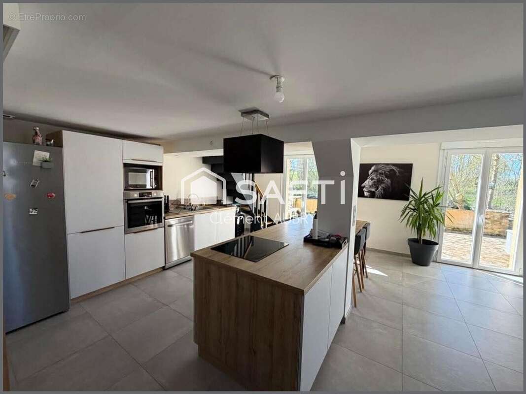 Maison 118 m² à Cherance  - photo 6