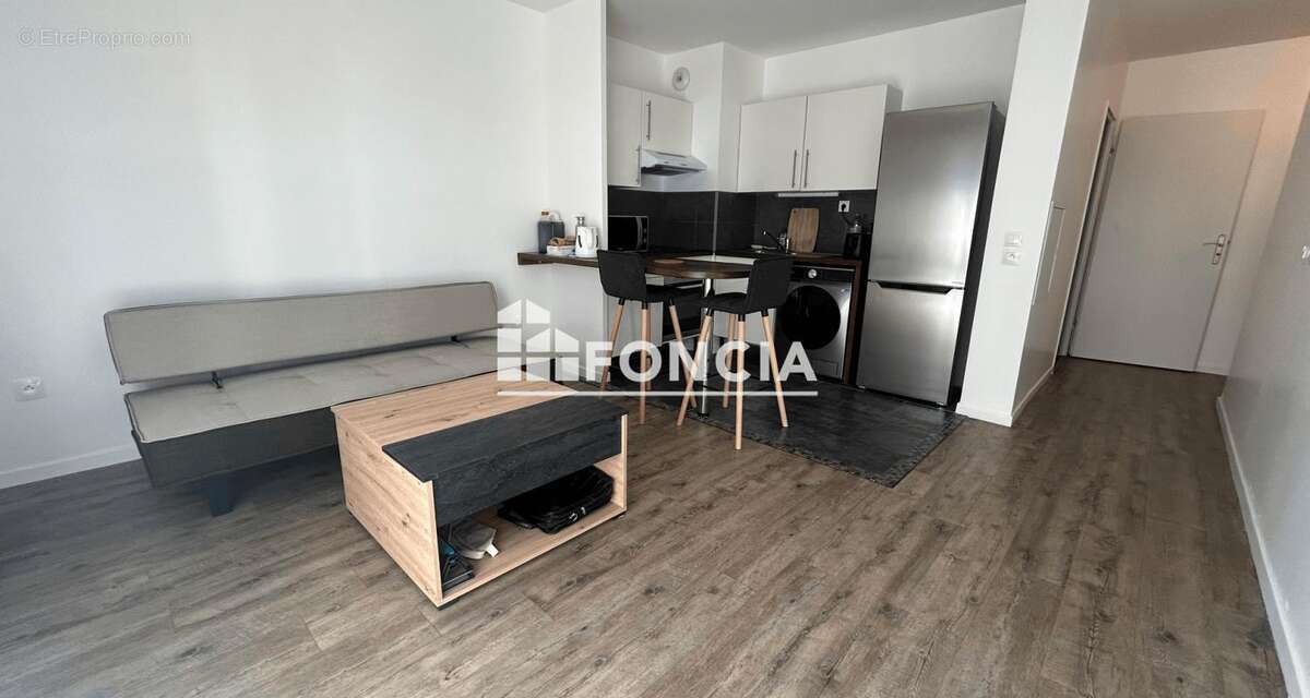 Appartement à FRESNES