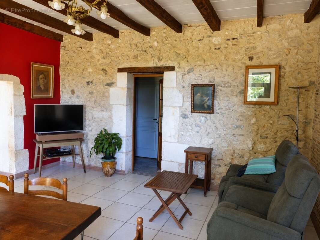 Maison à vendre 7 pièces  (24) - photo 3