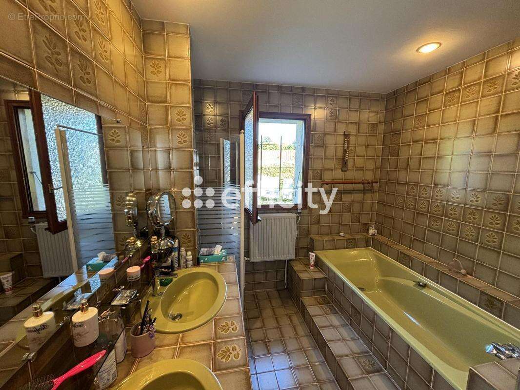 Maison à AIGREFEUILLE-D'AUNIS