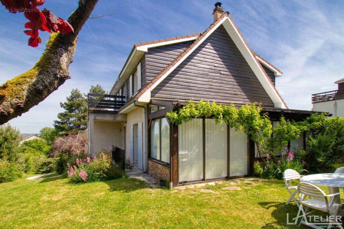 Maison à PLAISIR