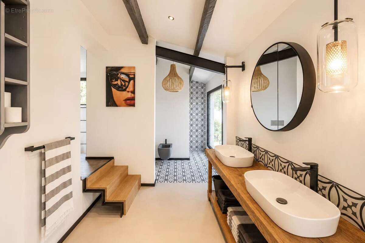 Maison à CARQUEIRANNE