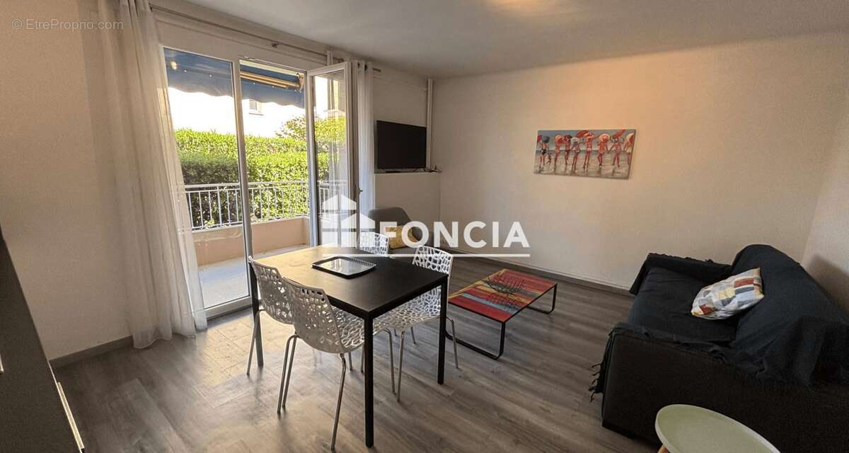 Appartement à SIX-FOURS-LES-PLAGES