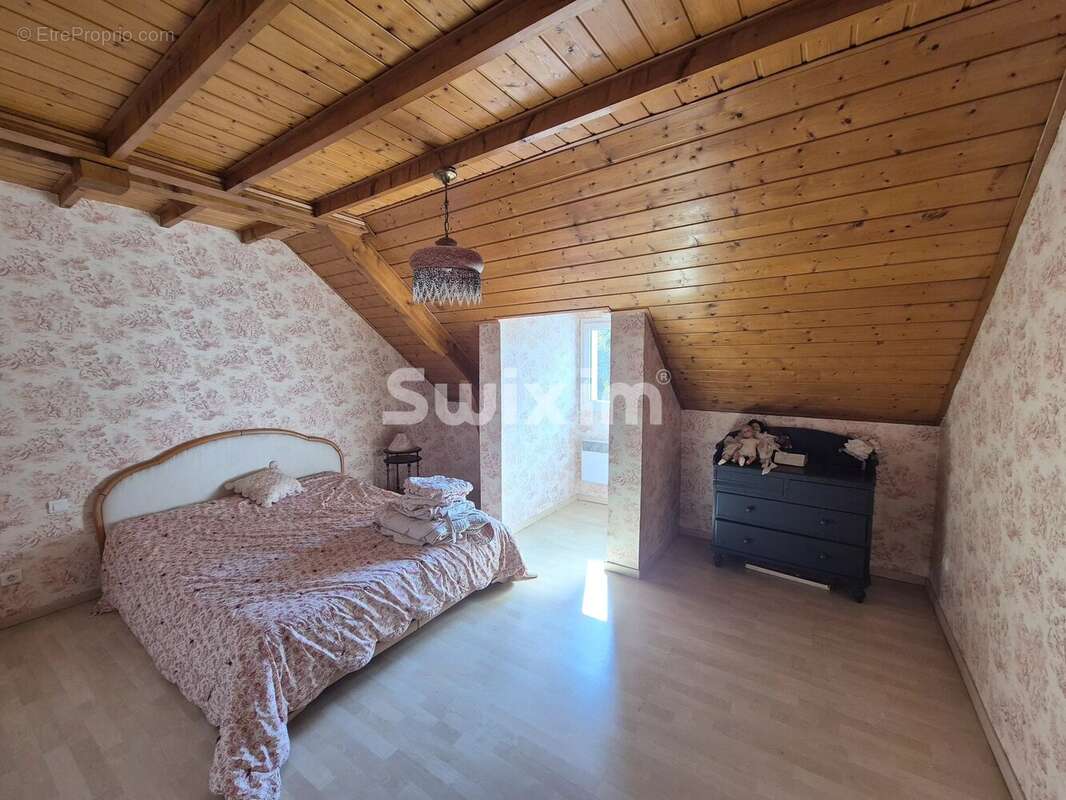 Maison à ROCHEFORT-SUR-NENON