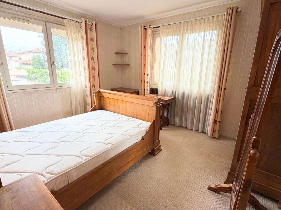 Maison à SAINTE-FOY-LES-LYON