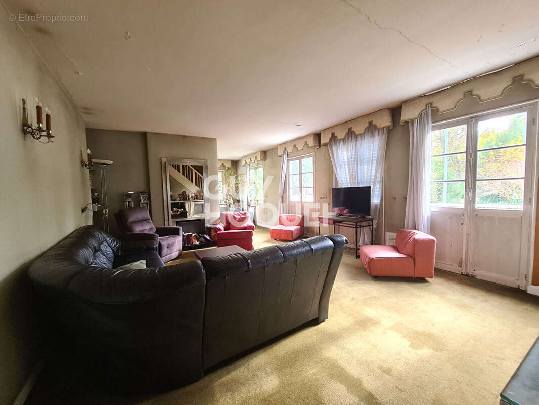 Maison à LA CELLE-SAINT-CLOUD