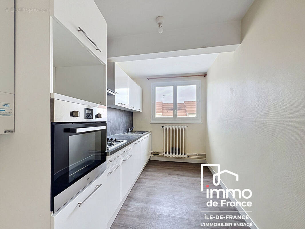 Appartement à MAINVILLIERS