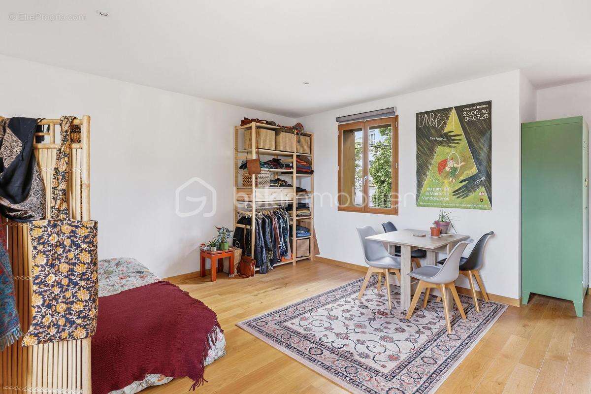 Nantes Ouest – Ensemble immobilier atypique de 236 m² avec deux maisons et studio indépendant - photo 15