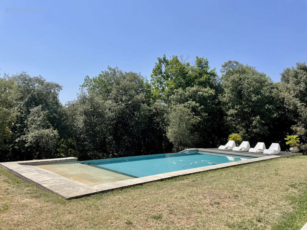 Maison à SAINT-YRIEIX-SUR-CHARENTE
