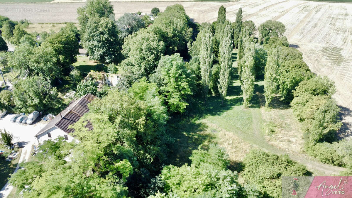 Maison à MONT-SOUS-VAUDREY