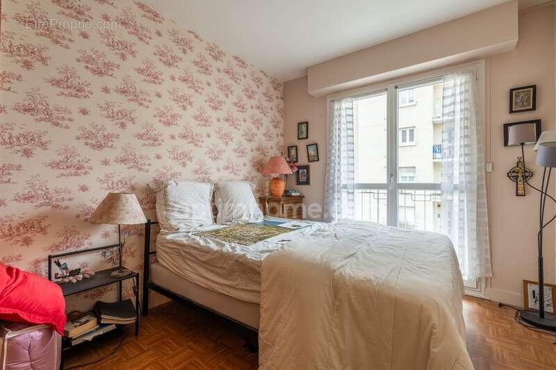 Appartement à L'HAY-LES-ROSES