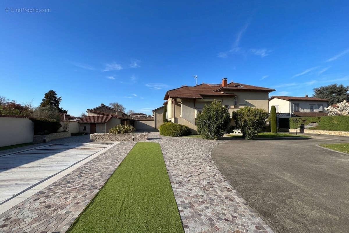 Maison à SAINT-PRIEST