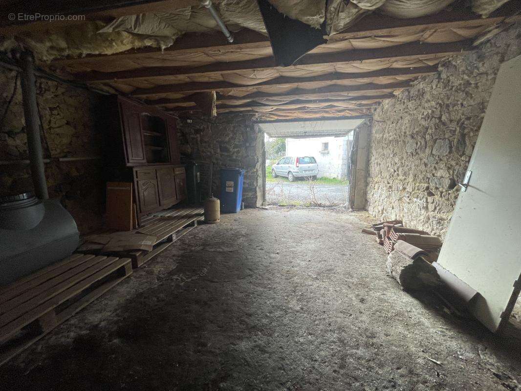 Maison à PEYRILHAC