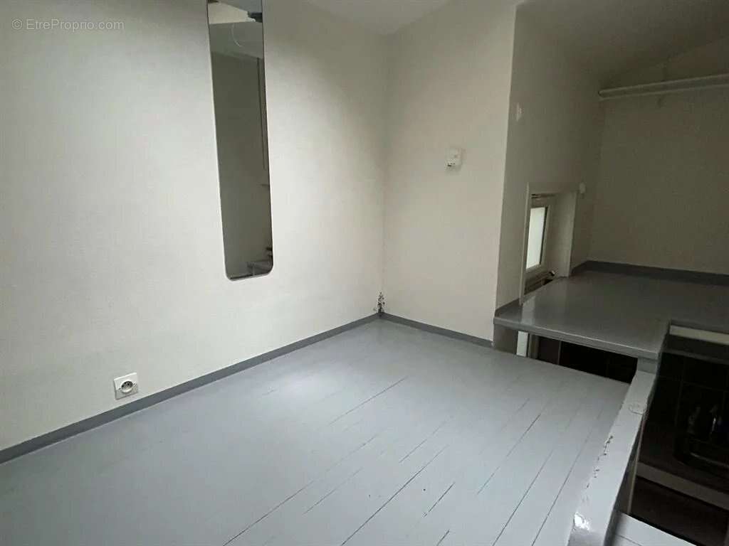 LOCAL pour pied à terre ou bureau - photo 4