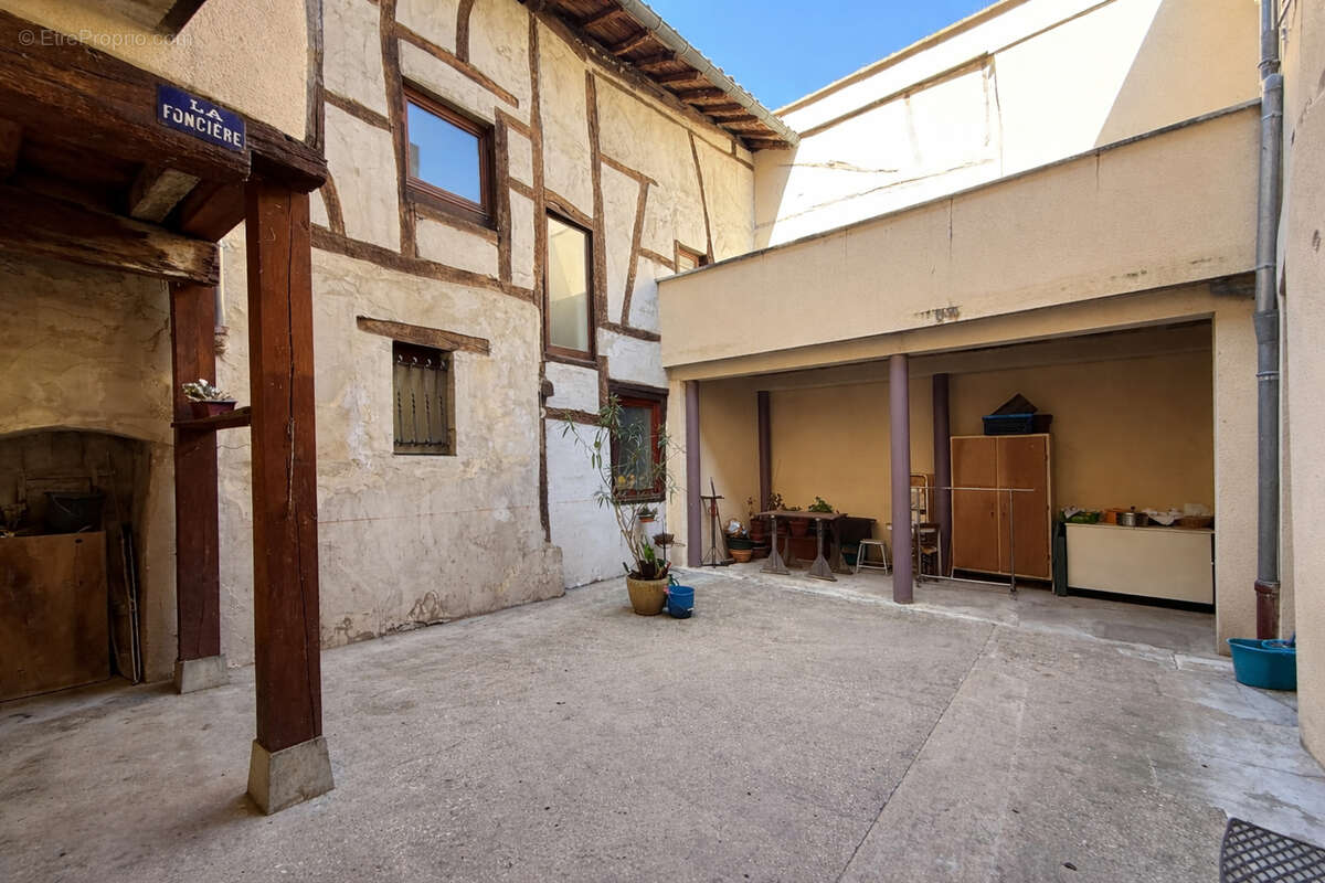 Appartement à CHATILLON-SUR-CHALARONNE
