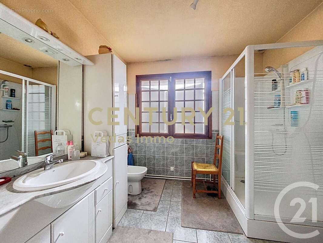 Maison à SAINT-JEAN-DE-VEDAS