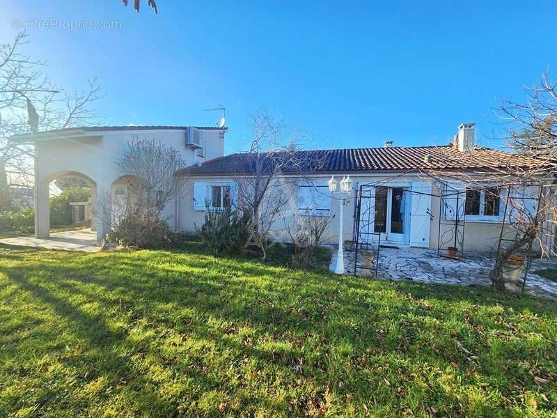 Maison à SAINT-JEAN