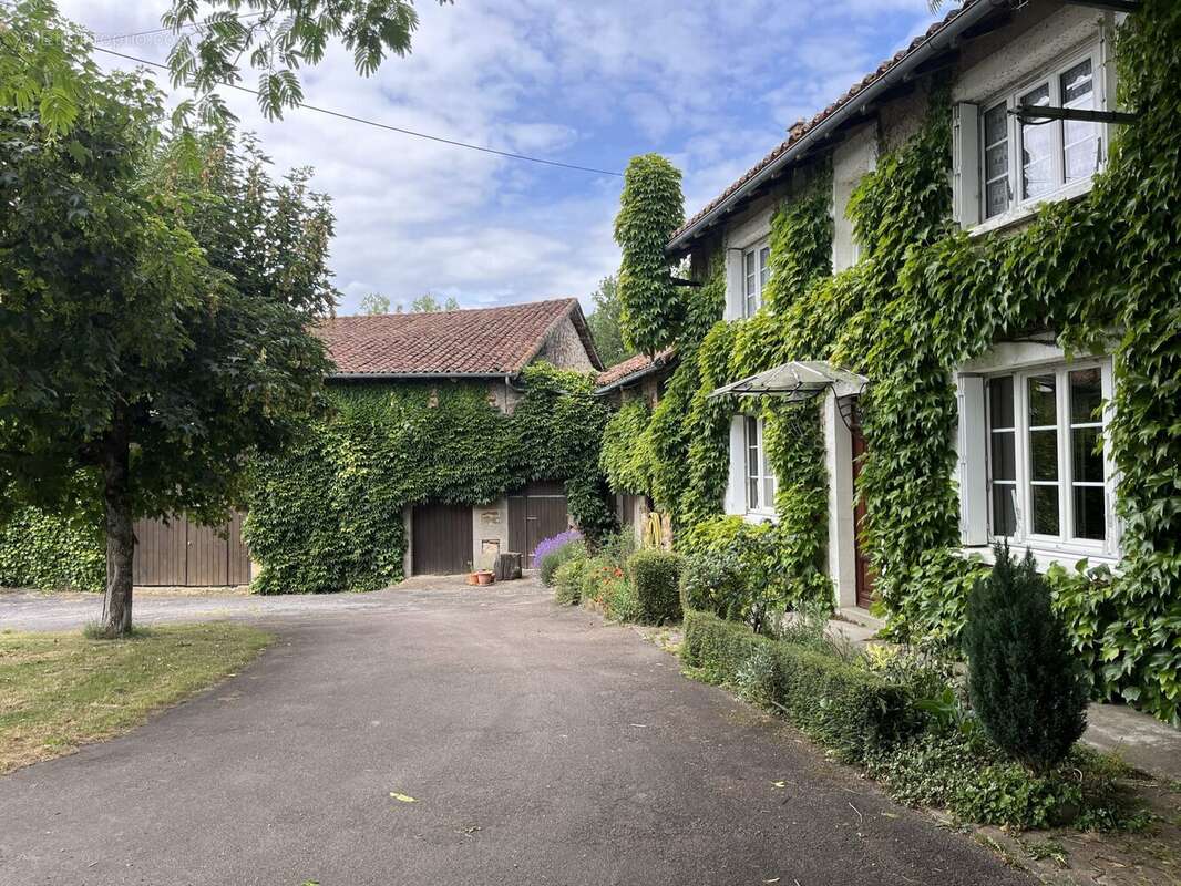 Maison à ROUMAZIERES-LOUBERT