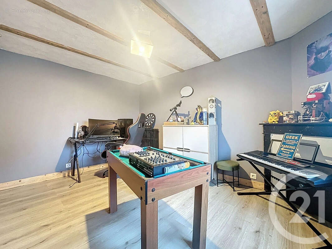 Maison à DONNEMARIE-DONTILLY